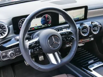 Mercedes-Benz CLA 250 e Coupé AMG