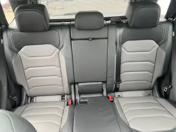 VW Touareg R-Line 3.0 V6 TDI R-Line 4 Motion Tiptro