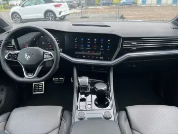 VW Touareg R-Line 3.0 V6 TDI R-Line 4 Motion Tiptro