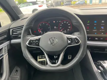 VW Touareg R-Line 3.0 V6 TDI R-Line 4 Motion Tiptro