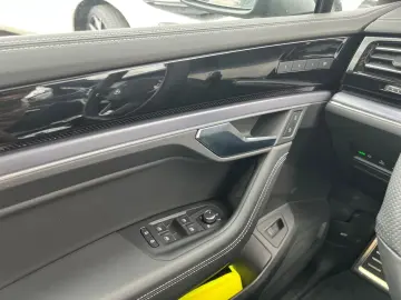 VW Touareg R-Line 3.0 V6 TDI R-Line 4 Motion Tiptro