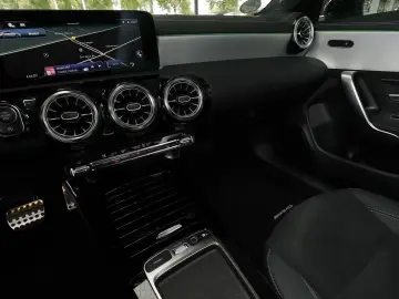 Mercedes-Benz CLA 220 d Coupé AMG