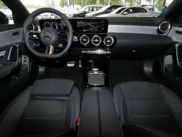 Mercedes-Benz CLA 220 d Coupé AMG