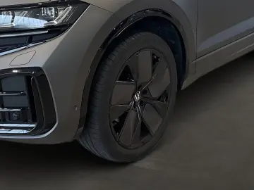 Volkswagen Touareg R-Line 3 0 TDI 286 PS Nav