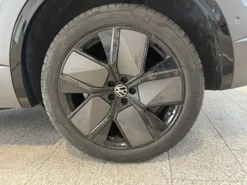 Volkswagen Touareg R-Line 3 0 TDI 286 PS Nav