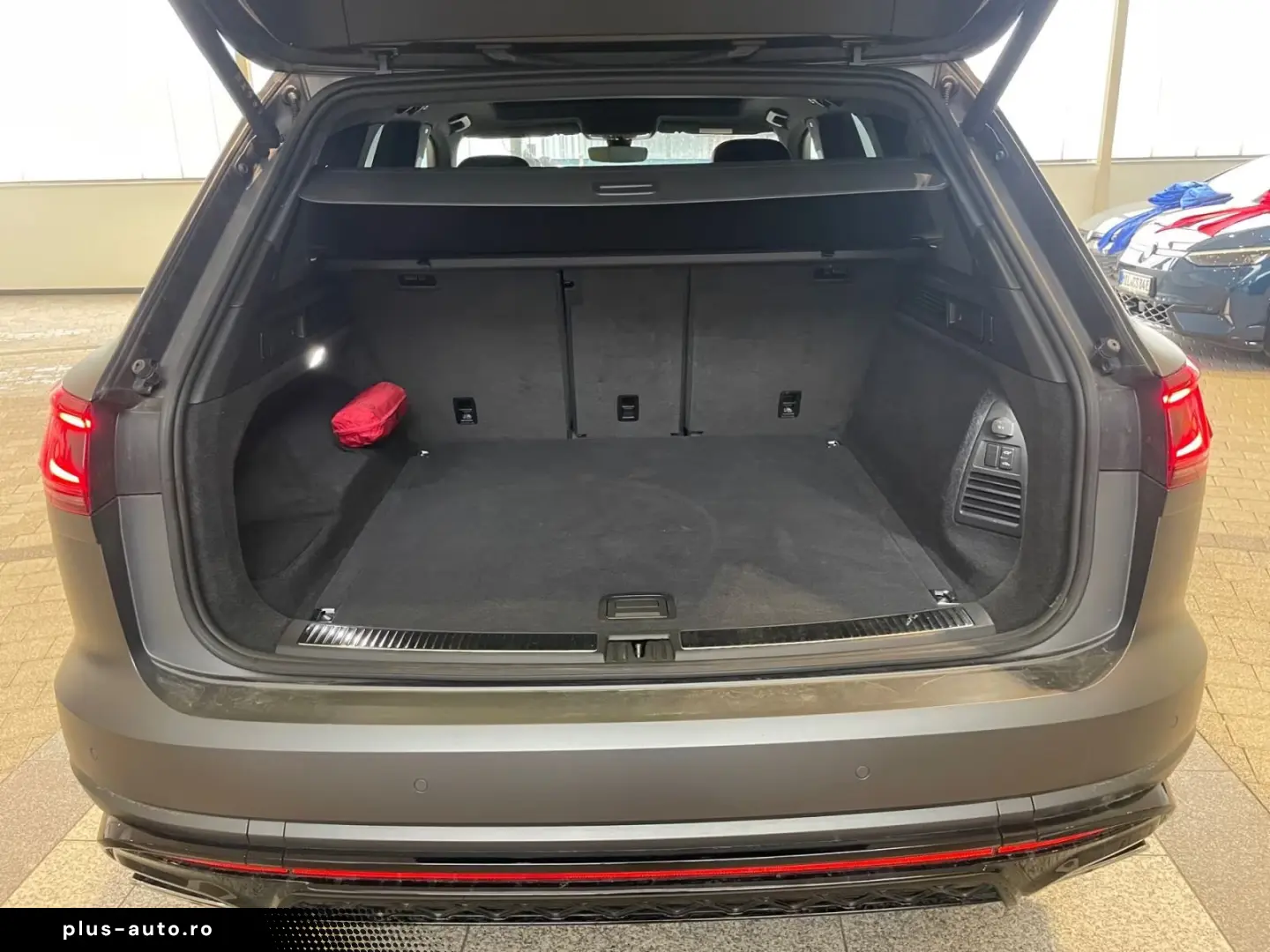 Volkswagen Touareg R-Line 3 0 TDI 286 PS Nav