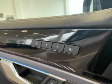 Volkswagen Touareg R-Line 3 0 TDI 286 PS Nav