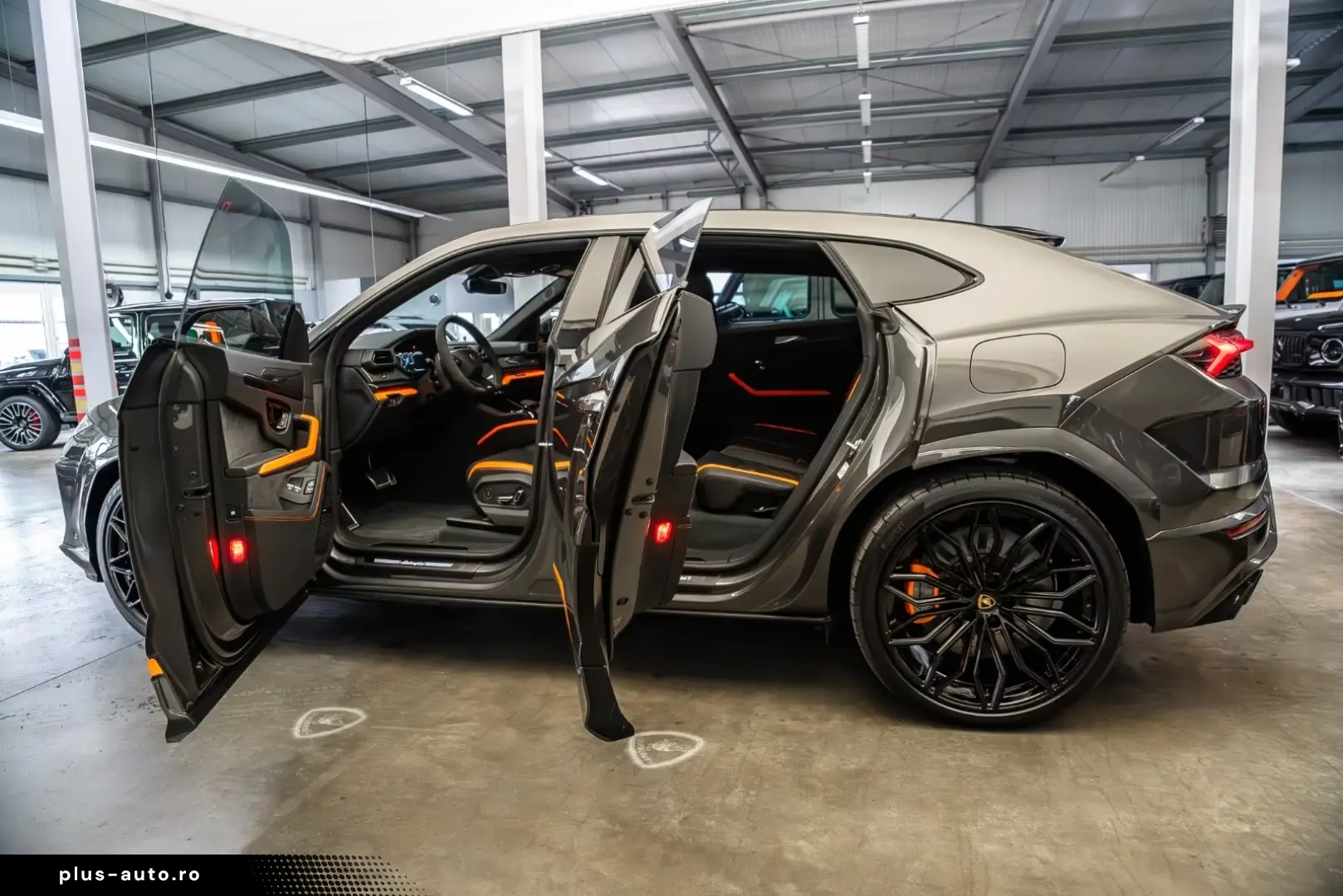 URUS 4.0 V8 SE   Carbon   3D Sound   2026