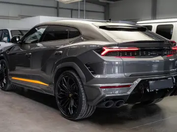 URUS 4.0 V8 SE   Carbon   3D Sound   2026