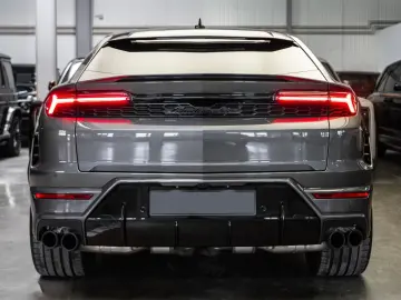 URUS 4.0 V8 SE   Carbon   3D Sound   2026