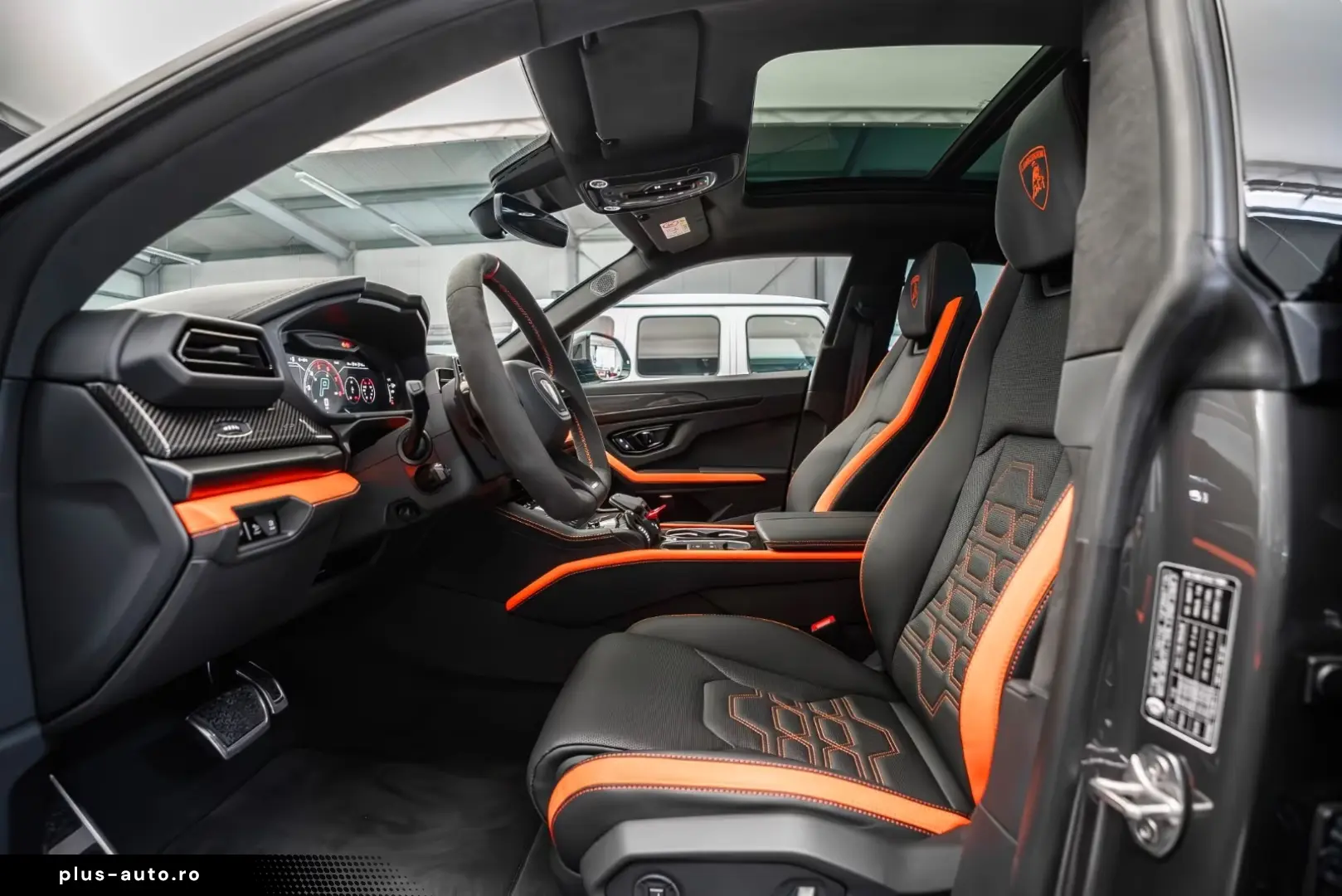 URUS 4.0 V8 SE   Carbon   3D Sound   2026