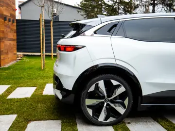 Renault Megane E-TECH 60 kWh 220 CP Techno