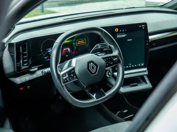 Renault Megane E-TECH 60 kWh 220 CP Techno