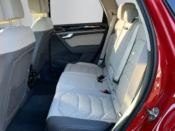 Volkswagen Touareg R-Line 3.0TDI  AHK HUD