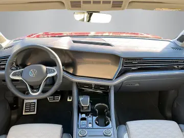 Volkswagen Touareg R-Line 3.0TDI  AHK HUD