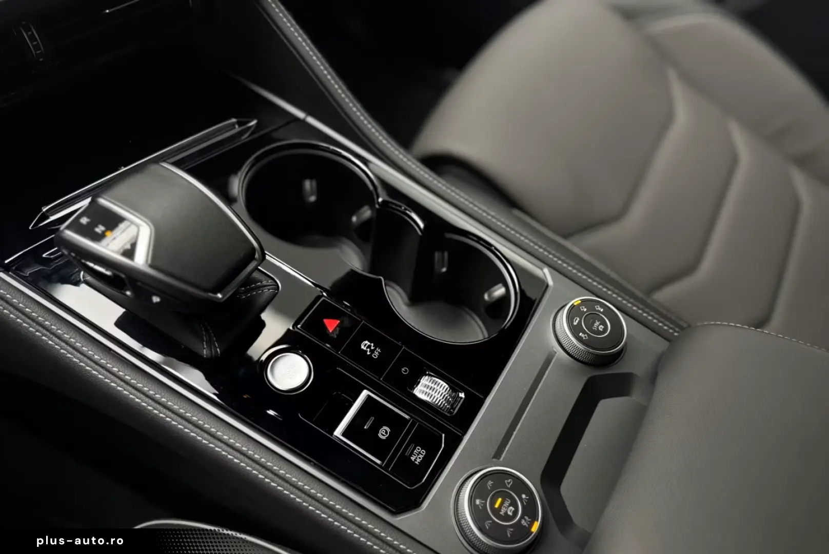 VW Touareg 3.0 TDI 4M R-Line  AHK  StdHzg  Luftf.