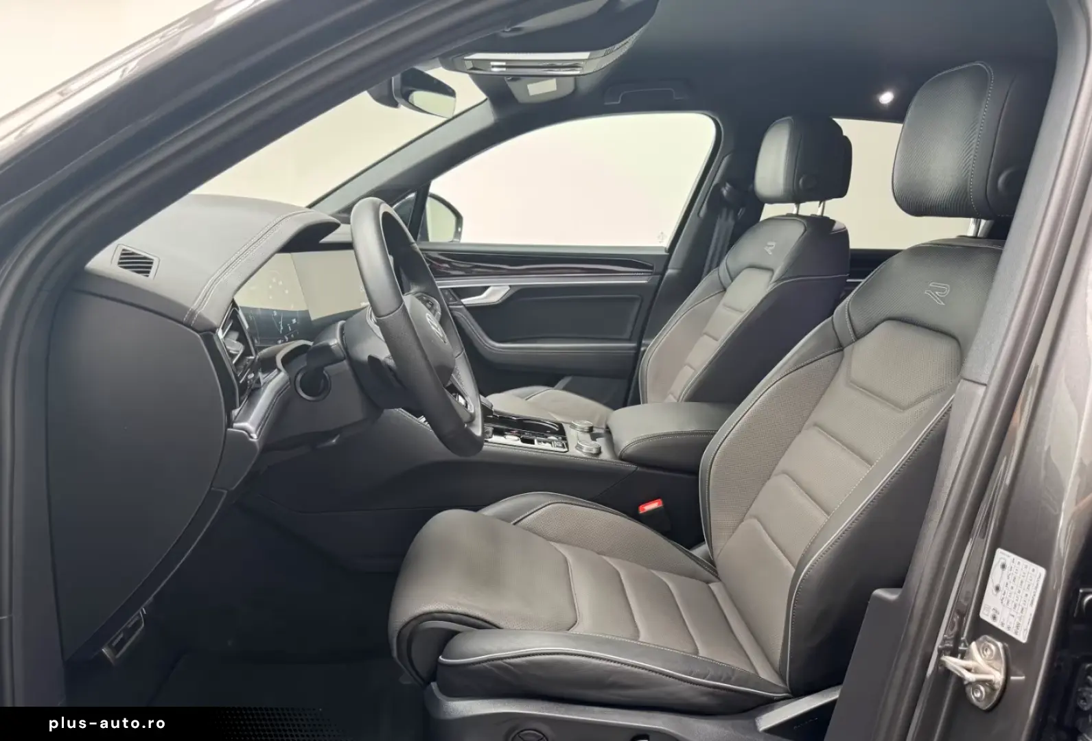 VW Touareg 3.0 TDI 4M R-Line  AHK  StdHzg  Luftf.