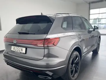 VW Touareg 3.0 TDI 4M R-Line  AHK  StdHzg  Luftf.