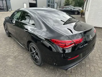 MERCEDES-BENZ CLA 250 e DCT AMG Line LED Kamera Night Paket
