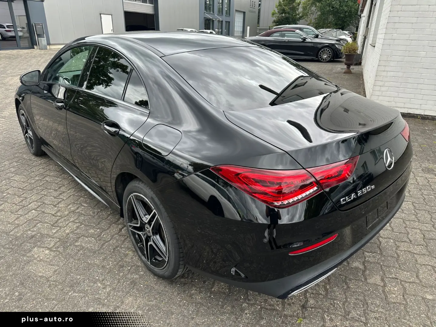 MERCEDES-BENZ CLA 250 e DCT AMG Line LED Kamera Night Paket