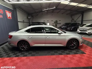 Skoda Superb 2.0 TDI DSG Style