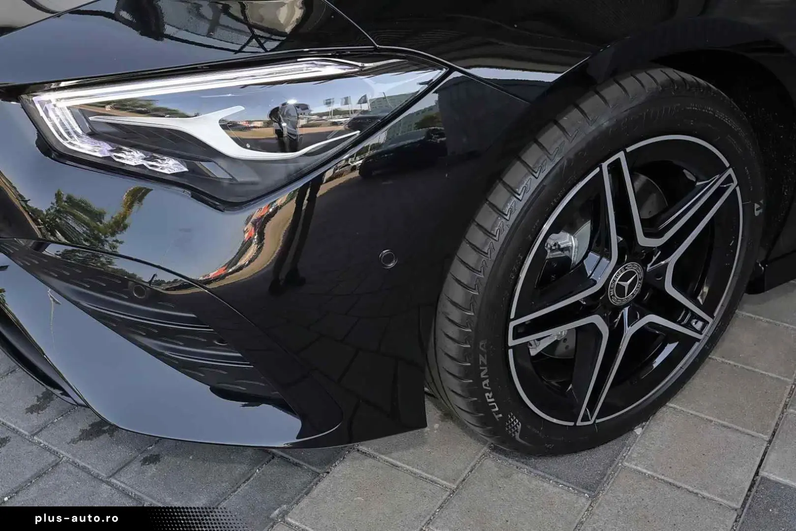 Mercedes-Benz CLA 200 Coupé AMG - 360 - Pano