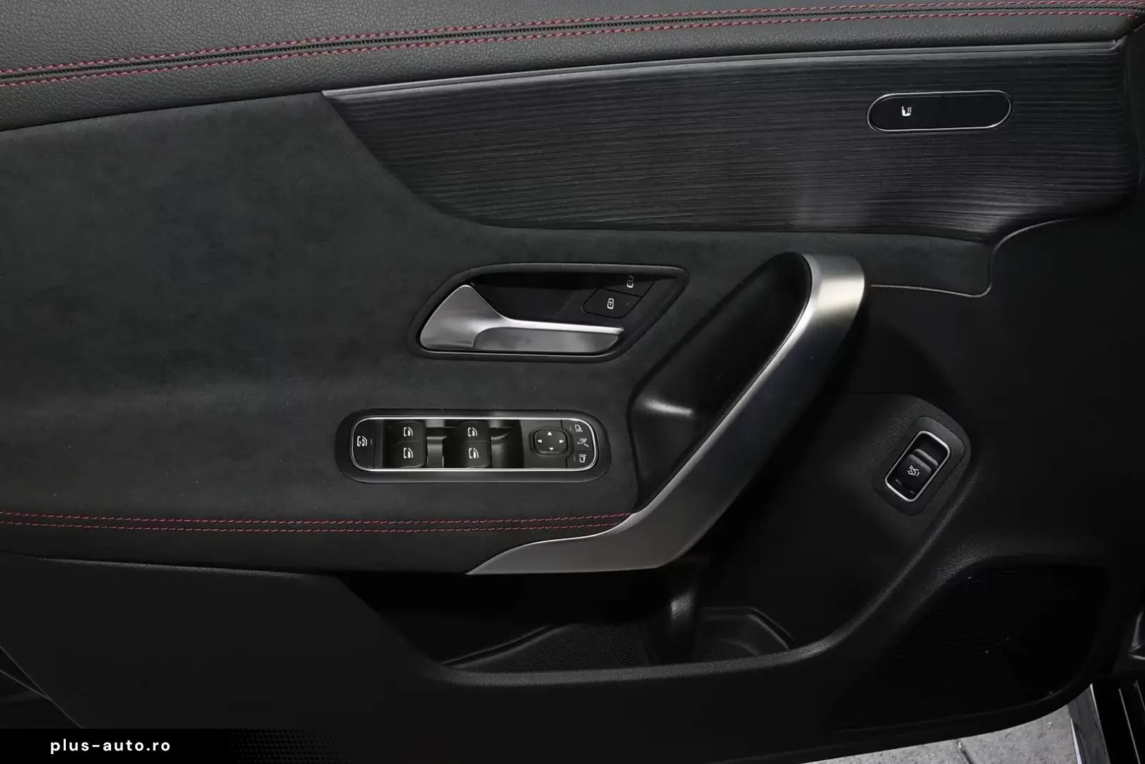 Mercedes-Benz CLA 200 Coupé AMG - 360 - Pano