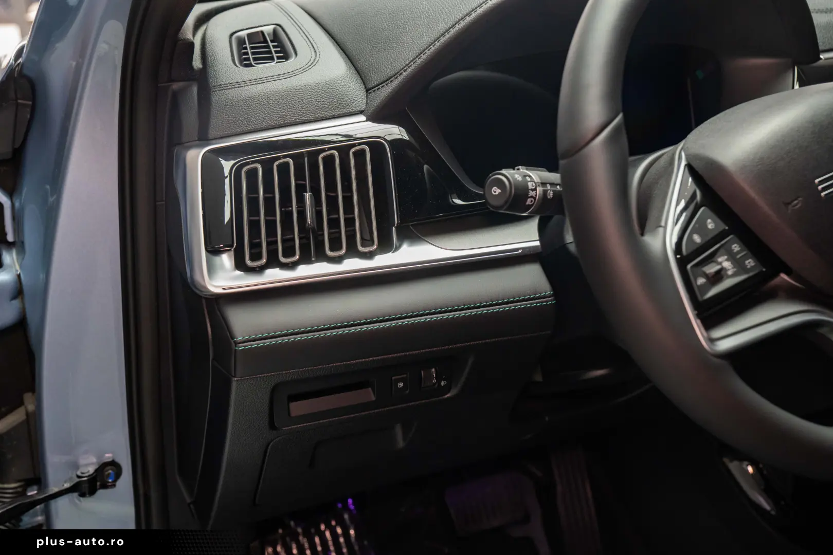 BYD SEAL U SUV   2025-12   DM-i Pack Boost