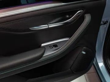 BYD SEAL U SUV   2025-12   DM-i Pack Boost