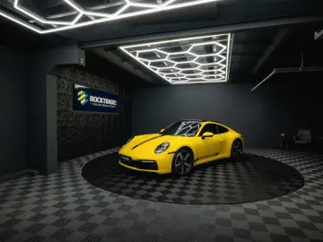 PORSCHE 992 911 Carrera 4 S Sport-Chrono  Pano LED BOSE