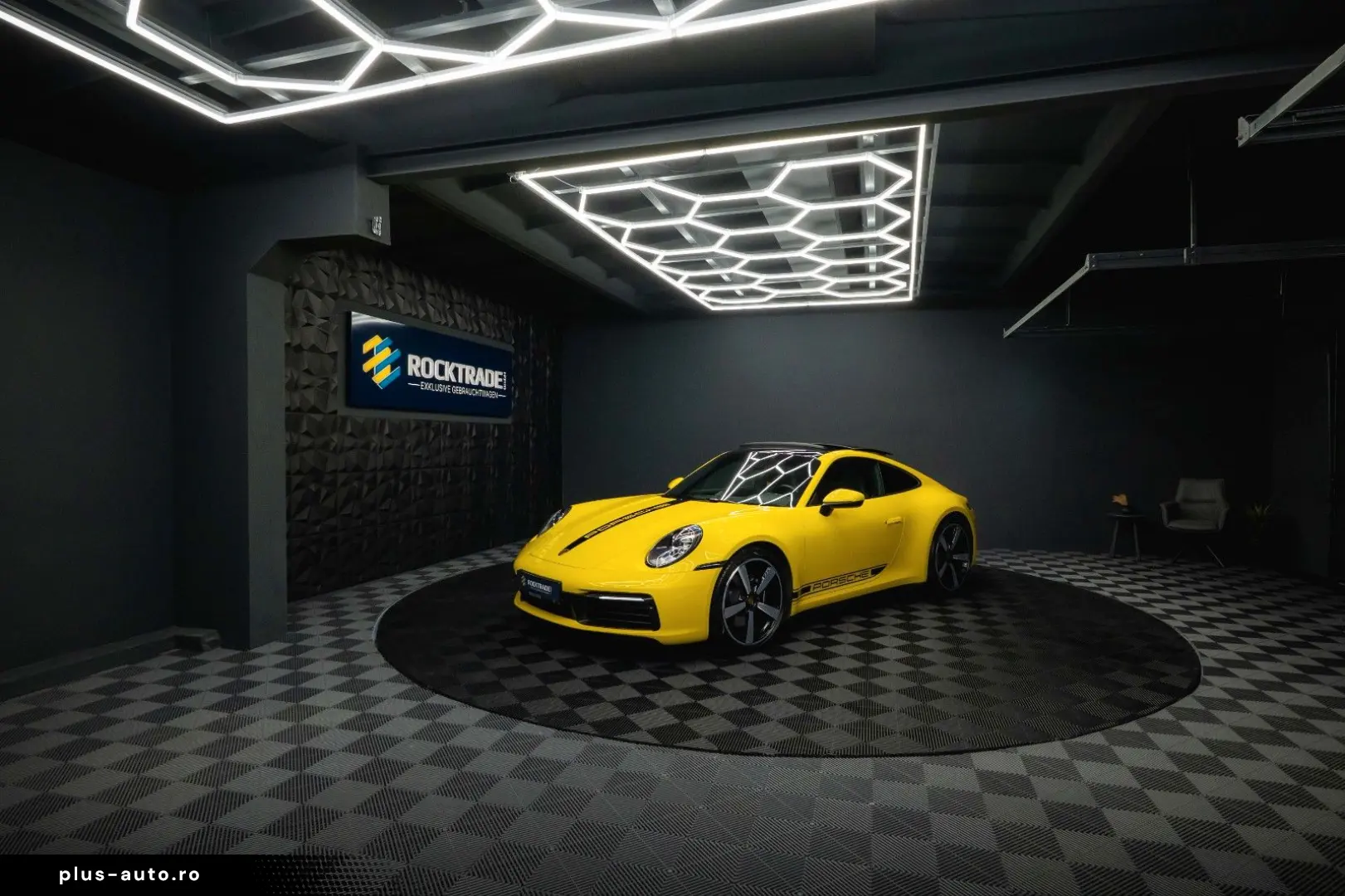 PORSCHE 992 911 Carrera 4 S Sport-Chrono  Pano LED BOSE