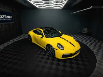 PORSCHE 992 911 Carrera 4 S Sport-Chrono  Pano LED BOSE