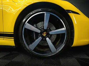 PORSCHE 992 911 Carrera 4 S Sport-Chrono  Pano LED BOSE