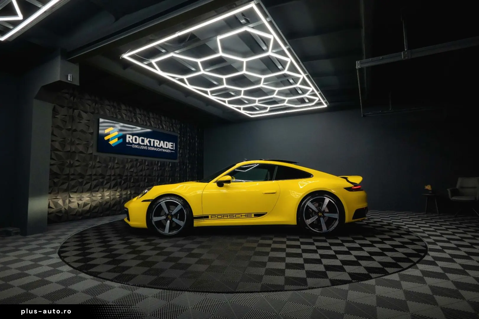 PORSCHE 992 911 Carrera 4 S Sport-Chrono  Pano LED BOSE