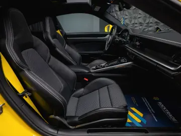 PORSCHE 992 911 Carrera 4 S Sport-Chrono  Pano LED BOSE