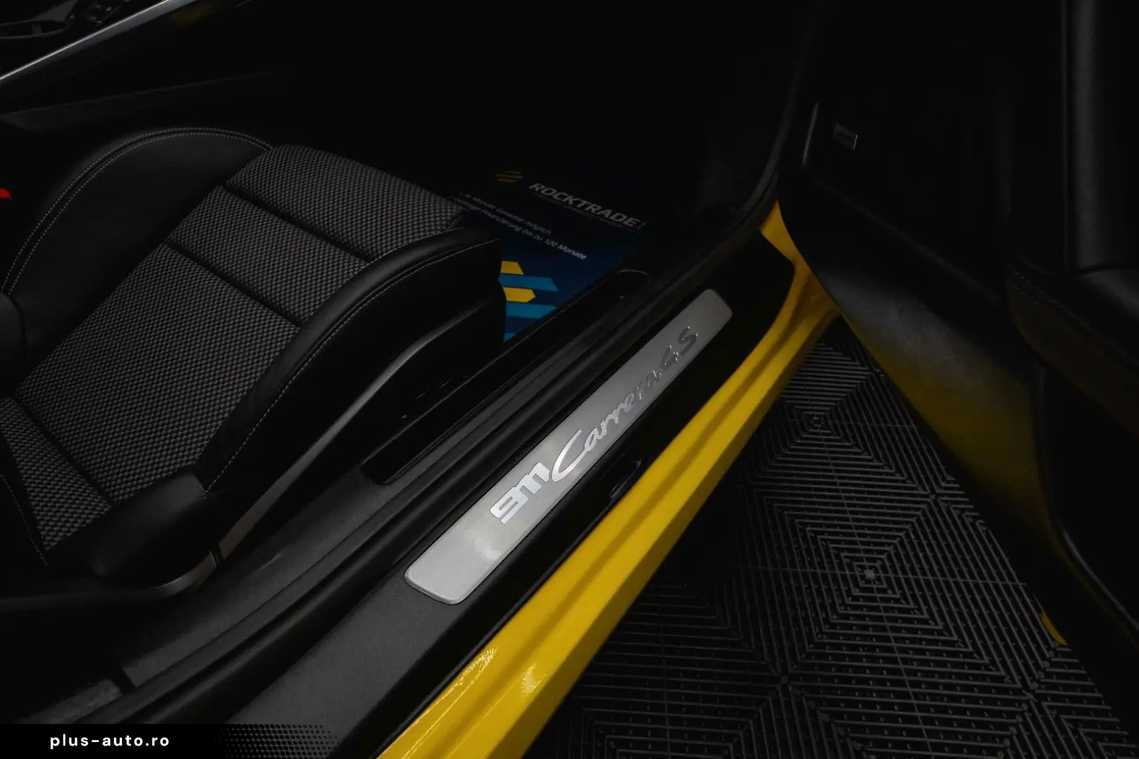 PORSCHE 992 911 Carrera 4 S Sport-Chrono  Pano LED BOSE