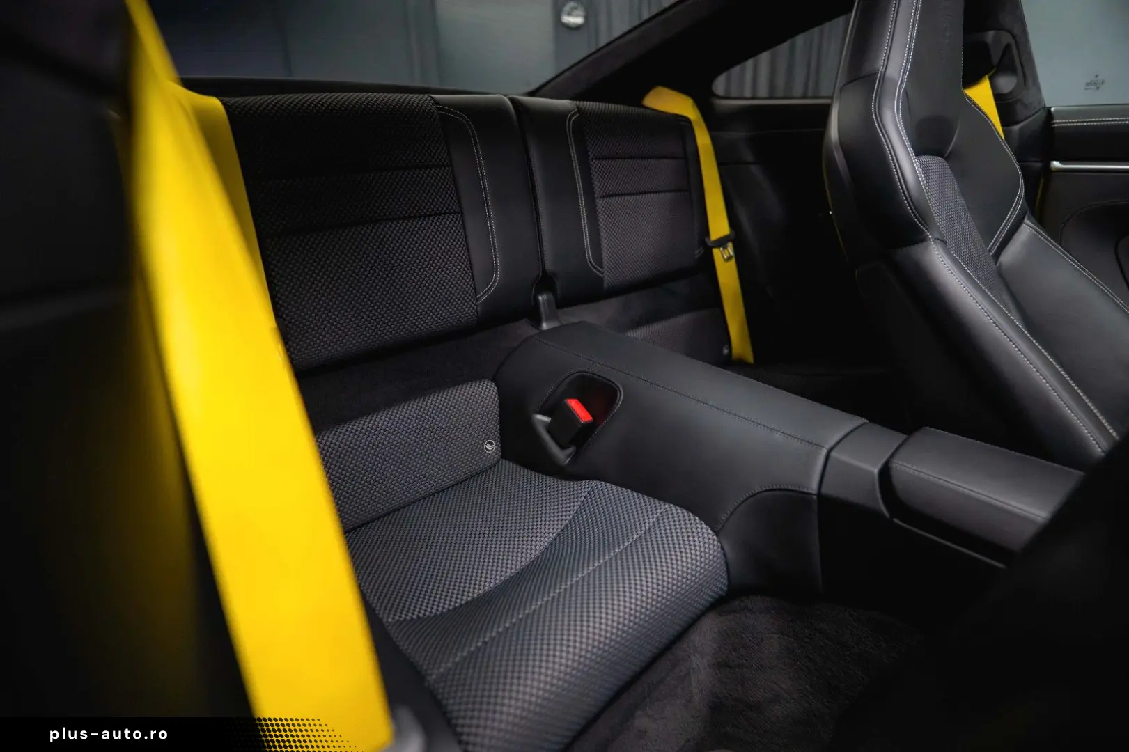 PORSCHE 992 911 Carrera 4 S Sport-Chrono  Pano LED BOSE