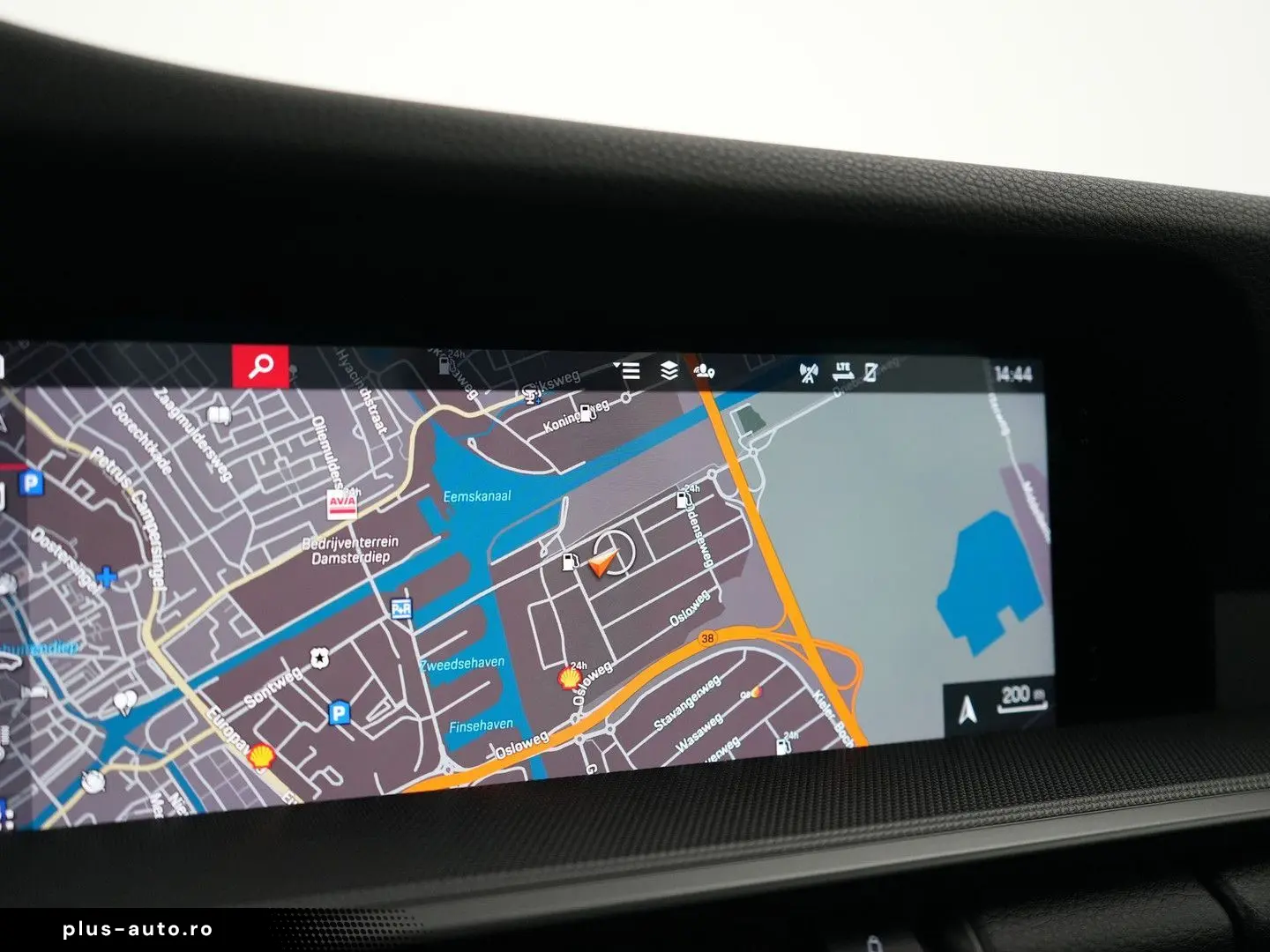 PORSCHE 992 Carrera 4