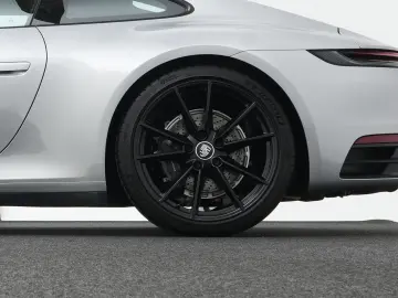 PORSCHE 992 Carrera 4