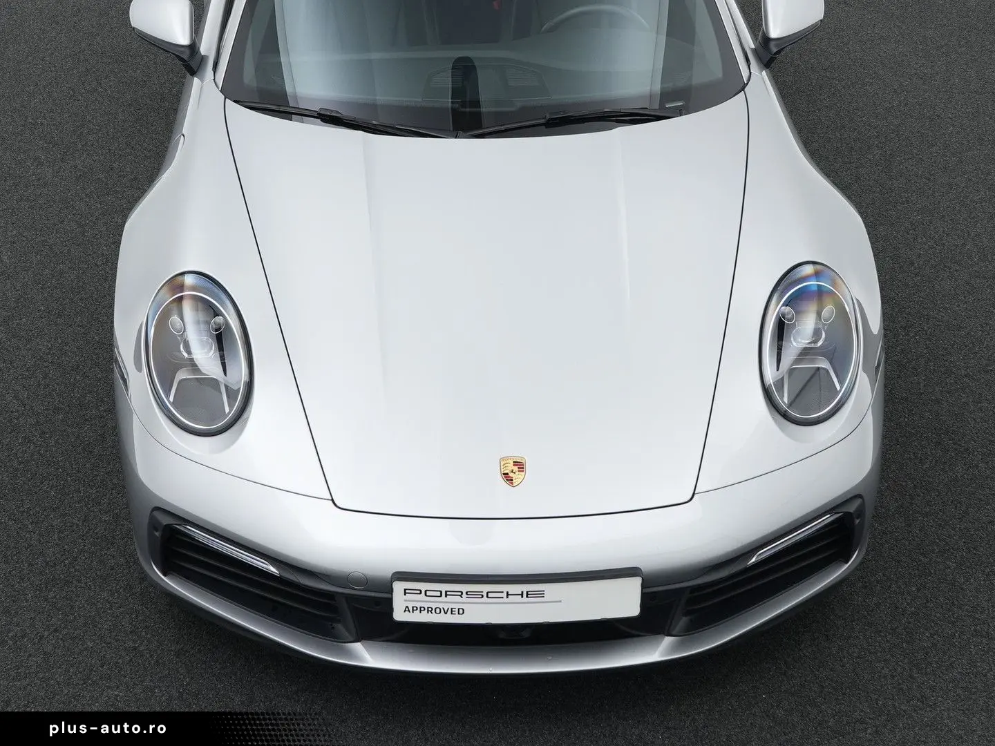 PORSCHE 992 Carrera 4