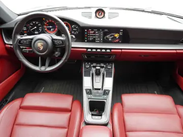 PORSCHE 911 Carrera 4S ~Chrono~Pano~360 ~Bose~PASM~