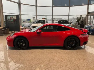 PORSCHE 911 Carrera 4 Porsche Approved bis 06 2026 Navi