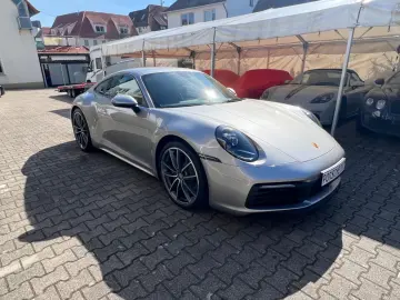 PORSCHE 992 911 Carrera 4 Garantie 2 . Jahre Top Zustand