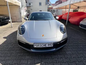 PORSCHE 992 911 Carrera 4 Garantie 2 . Jahre Top Zustand