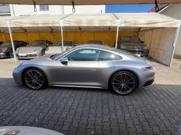 PORSCHE 992 911 Carrera 4 Garantie 2 . Jahre Top Zustand