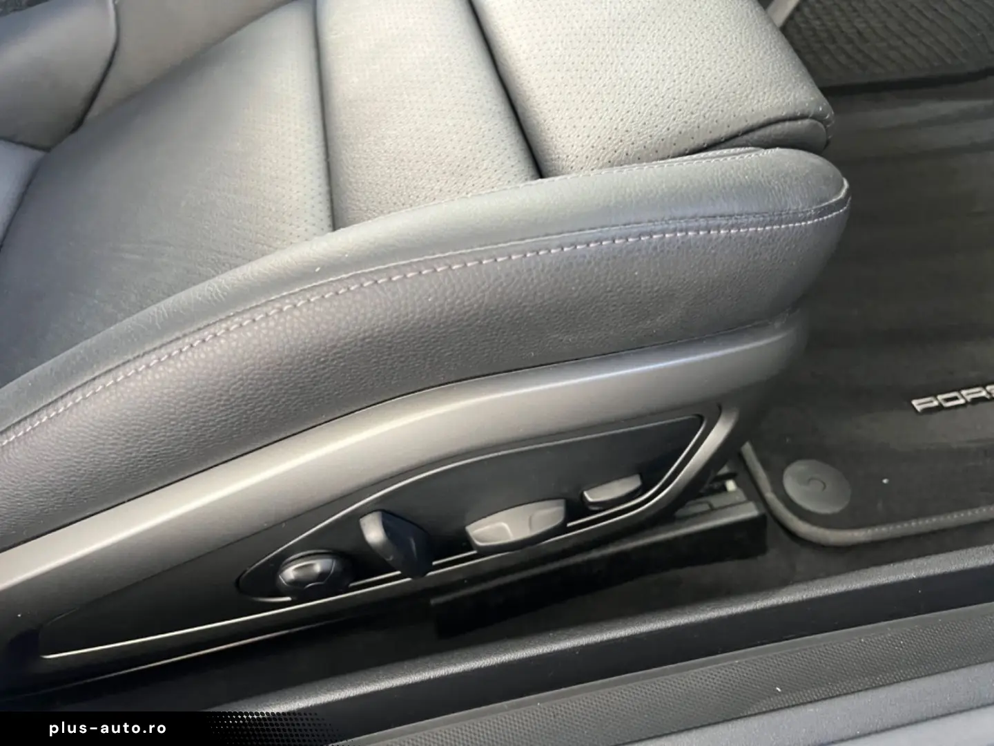 PORSCHE 992 911 Carrera 4 Garantie 2 . Jahre Top Zustand