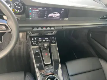 PORSCHE 992 911 Carrera 4 Garantie 2 . Jahre Top Zustand