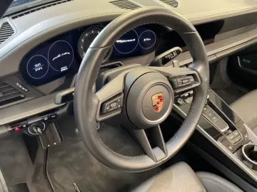 PORSCHE 992 Carrera 4 Cabriolet Aut 2.Hand Approved