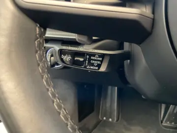 PORSCHE 992 Carrera 4 Cabriolet Aut 2.Hand Approved