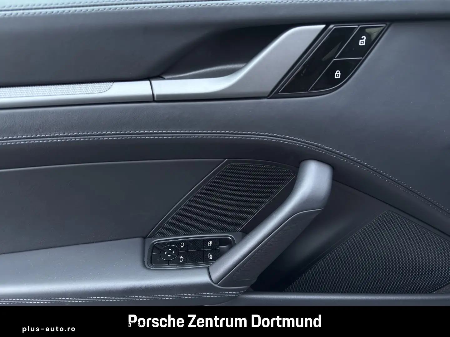 PORSCHE 992 911 Carrera 4 Liftsystem-VA Nachtsicht